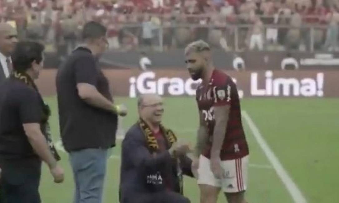 Deixado no vácuo por Gabigol, Witzel ‘paga mico’ em Lima