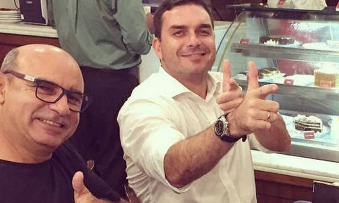 MP aponta que Queiroz recebeu mais de R$ 2 milhões em depósitos de assessores do gabinete de  Flávio Bolsonaro na Alerj