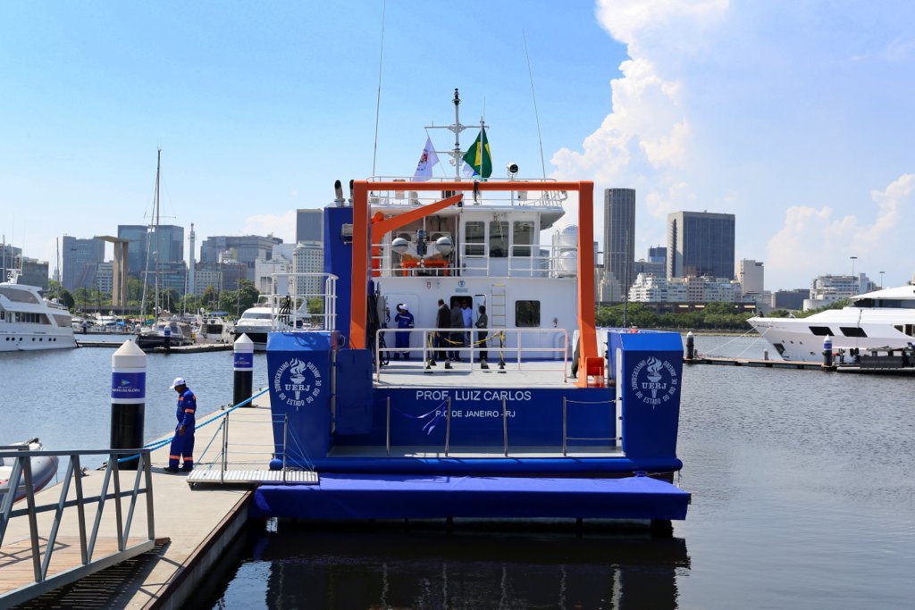 Uma sala de aula no mar: governo do estado inaugura navio oceanográfico da Uerj