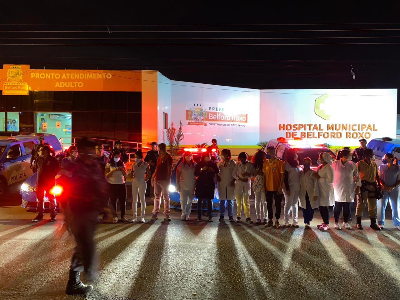 Belford Roxo: plantão no hospital municipal foi marcado pela emoção com homenagem pública prestada pela PM aos profissionais de saúde