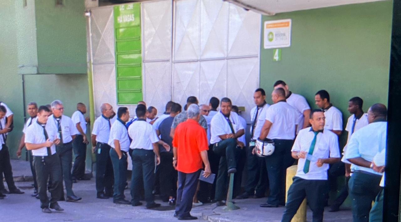 Empresas de ônibus da Baixada começam a dispensar funcionários