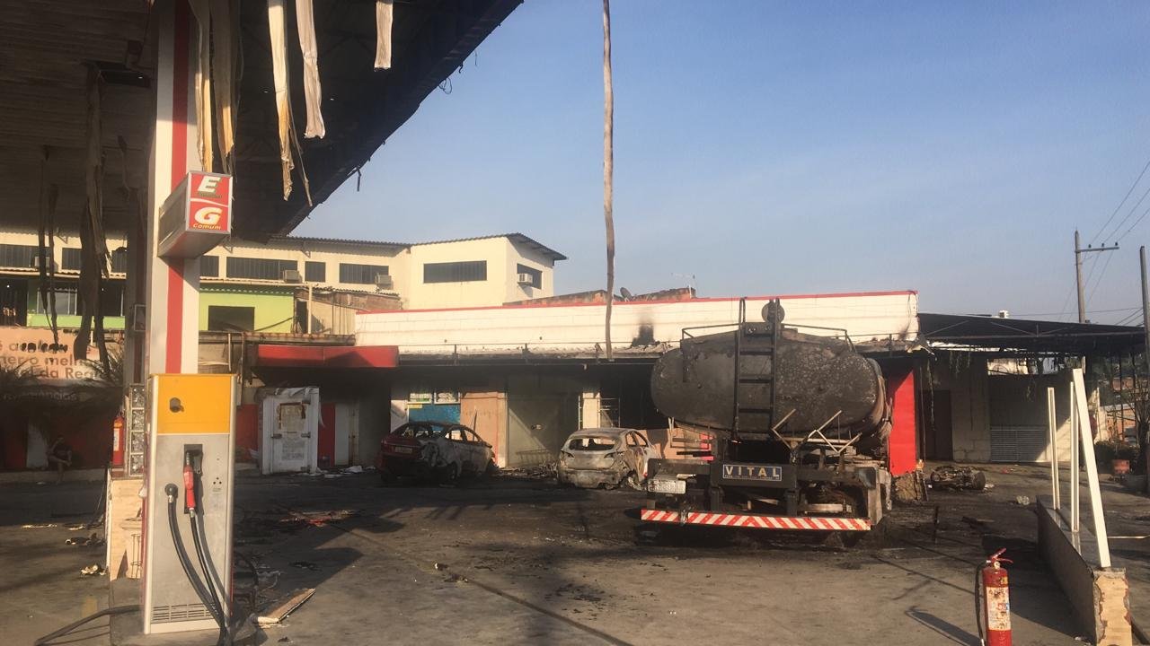 Presidente da Câmara de Japeri sai de sociedade em posto de gasolina deixando mãe do diretor de patrimônio da Casa Legislativa como titular