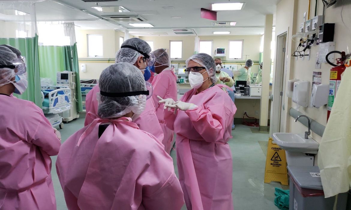 Governo do Rio vai pagar pensão extra a famílias de servidores mortos por covid-19: o benefício deve ser concedido no prazo de 90 dias