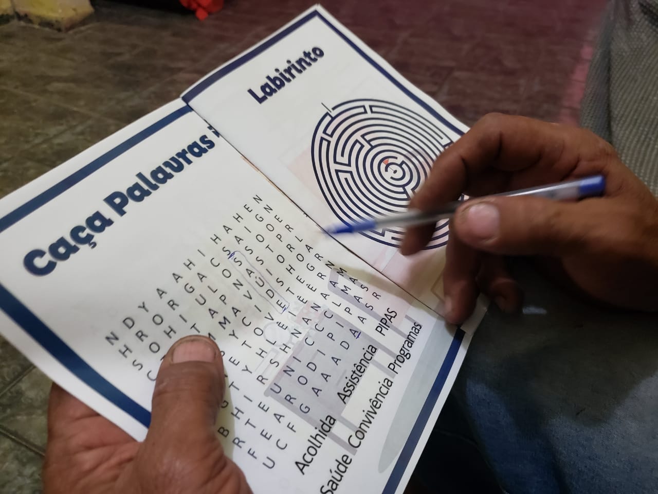 Assistência Social de Nova Iguaçu ajuda a manter idosos ativos em meio à pandemia com jogos de memória e palavras cruzadas