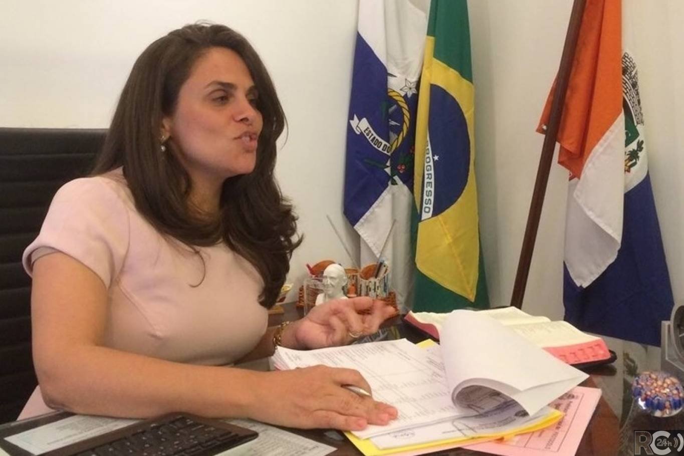 Depois de uma gestão marcada por denúncias de irregularidades ex-prefeita de Iguaba tenta retornar ao cargo: foi escolhida candidata pelo PP