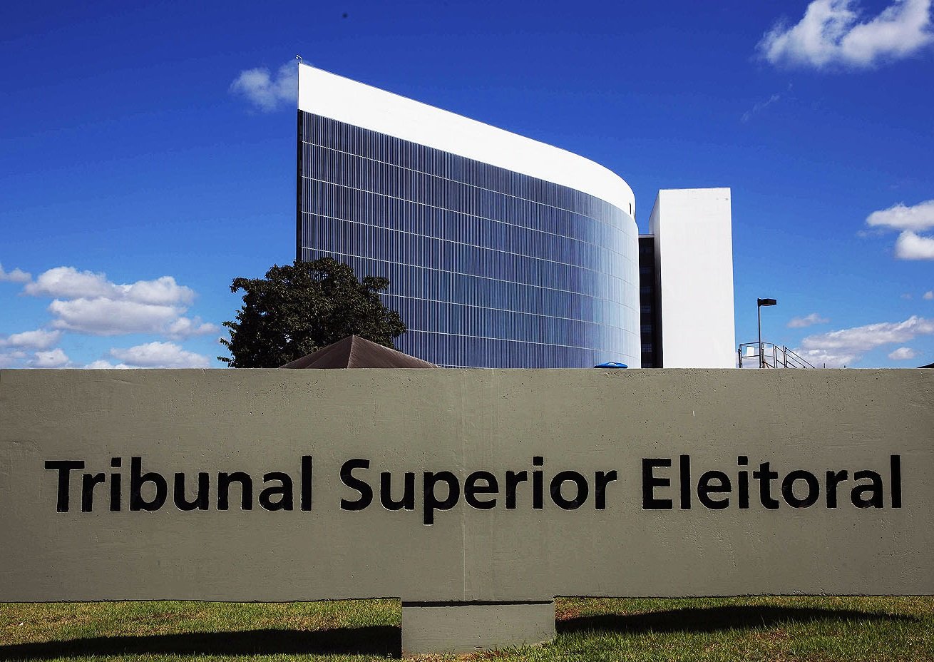 TSE decide nesta terça o destino de Cozzolino em Magé