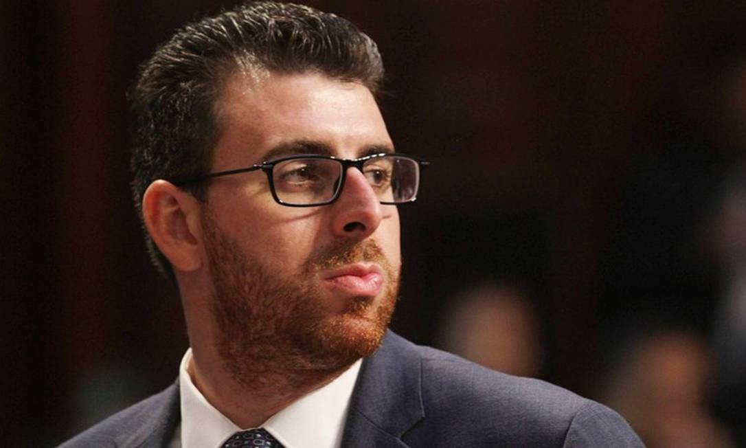 Depois de liminar do STF, Cozzolino ganha no TSE por unanimidade e vai assumir a Prefeitura da Magé