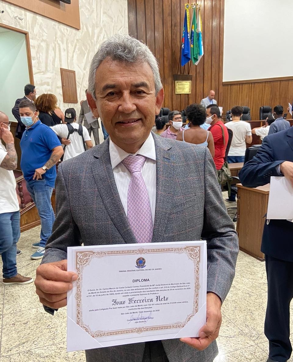 Dr.João é diplomado para o segundo mandato em Meriti