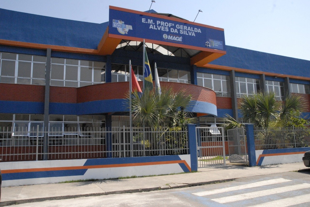 Magé: Profissionais de ensino inseridos no grupo de risco querem saber se ausência de decreto de calamidade pública é suficiente para lhes garantir um retorno seguro ao trabalho