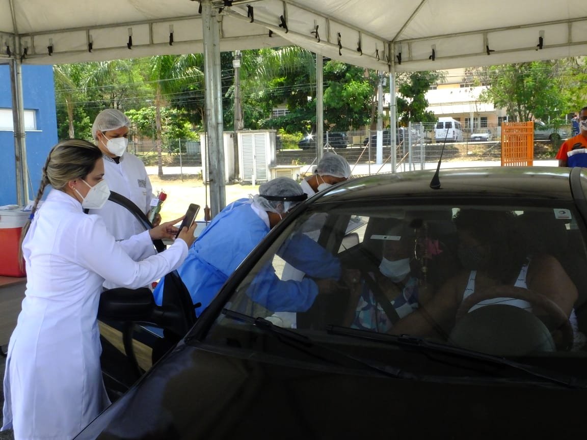 Nova Iguaçu retoma vacinação contra Covid-19 e secretário de Saúde destaca a “entrega” dos funcionários do setor