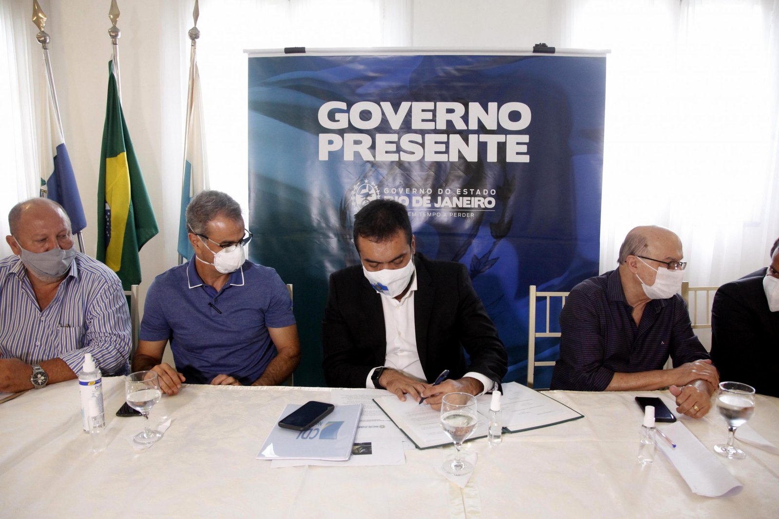 Governo estadual anuncia investimentos de mais de R$ 1 bilhão para os municípios da Baixada Fluminense