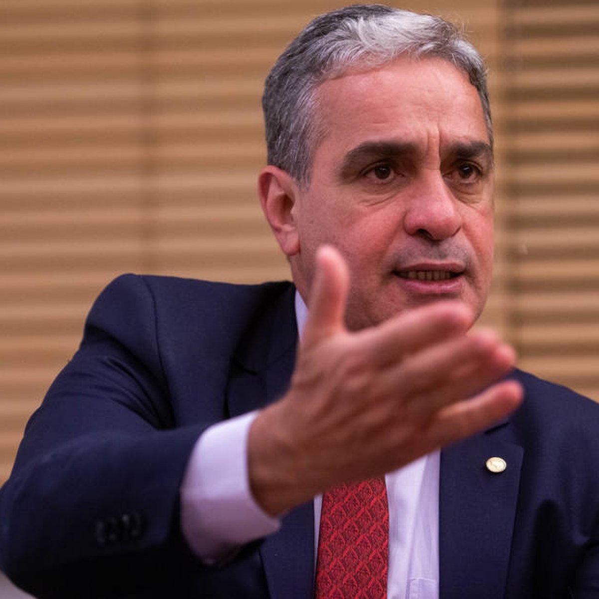 Baixada quer ver o presidente da Alerj no Senado