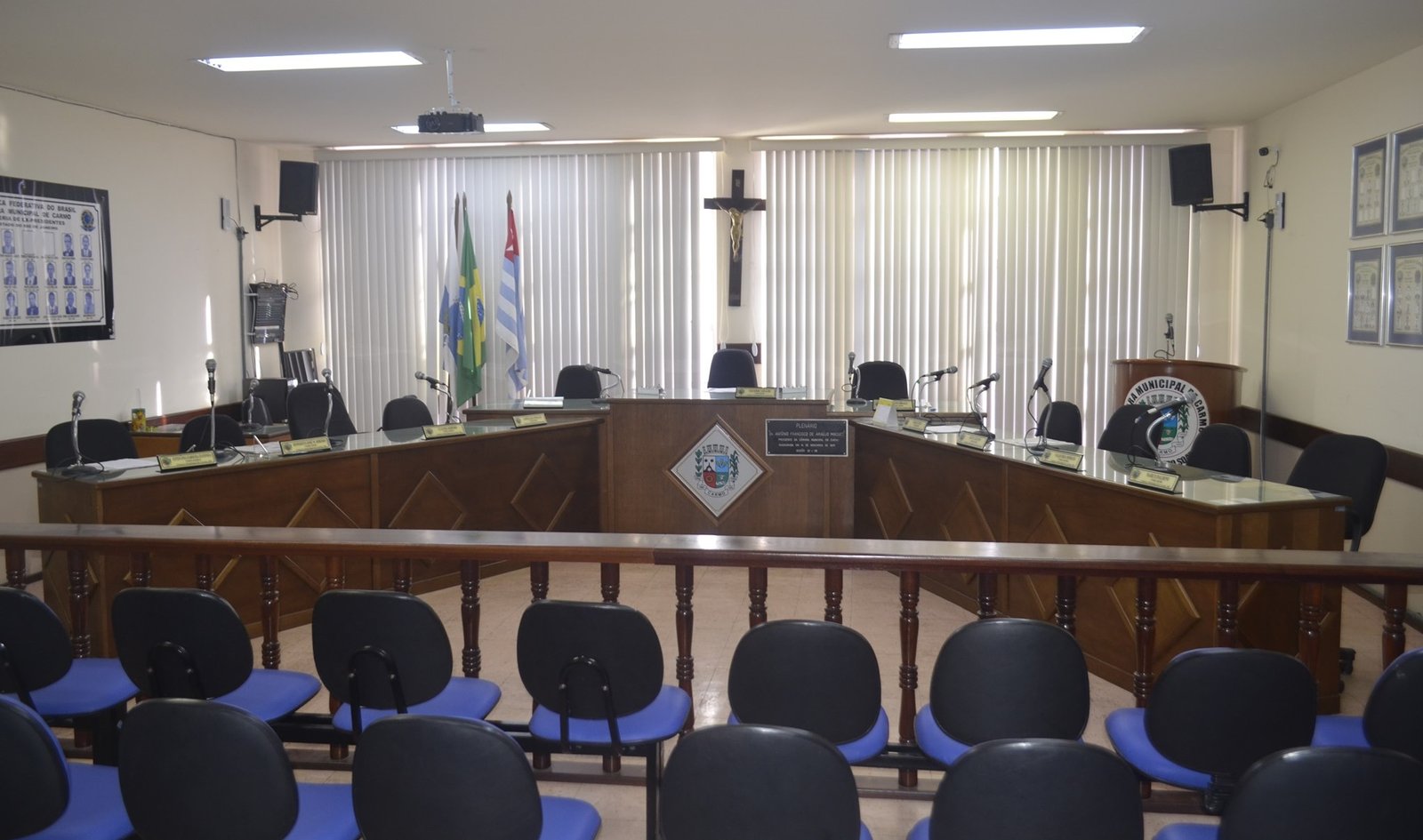 Vereadores de Carmo receberam “mesada” de empresa que fazia a coleta de lixo na cidade, aponta denúncia do Ministério Público