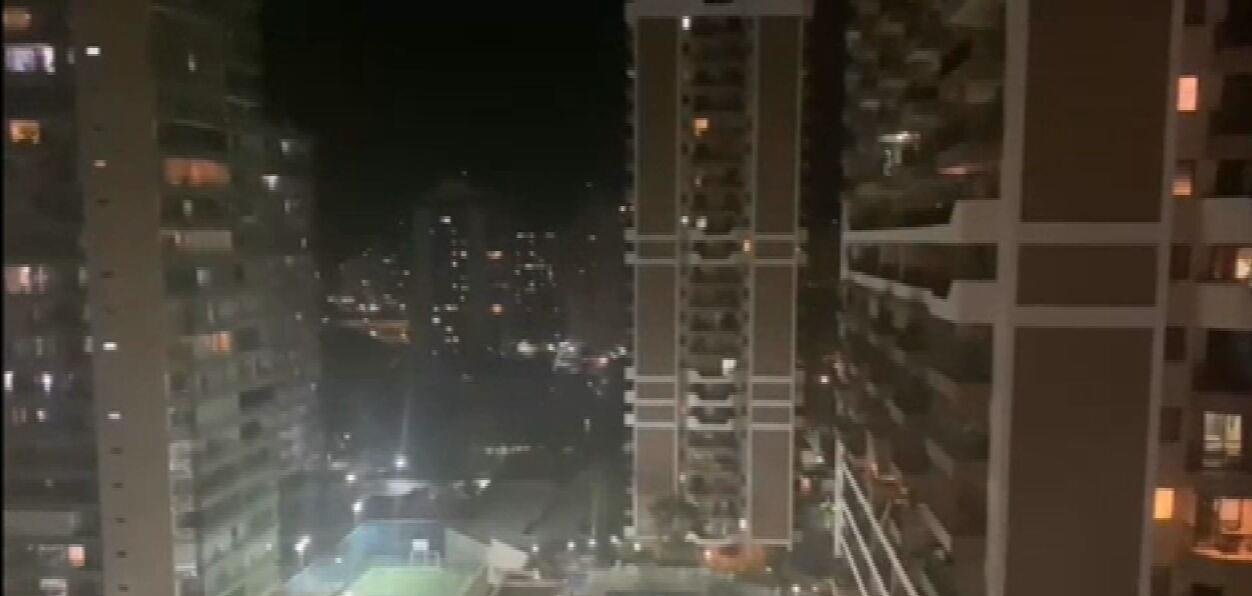 Moradores do rio pedem que Bolsonaro deixe o governo em panelaço de sete minutos