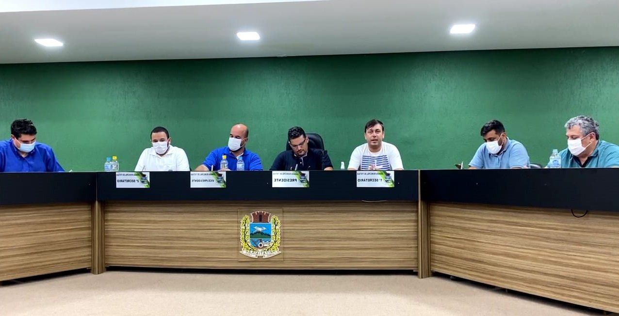 Itatiaia: Justiça mantém afastamento de Imberê, enquadra ‘tribunal de exceção’ e convoca vereadores para audiência de conciliação