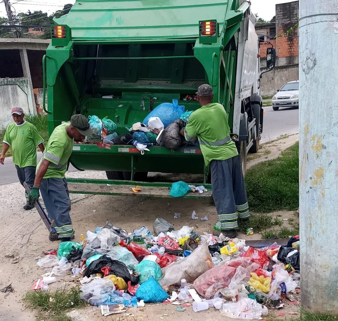 Japeri amplia serviço de coleta de lixo dobrando a frota de caminhões compactadores e aumentando a equipe
