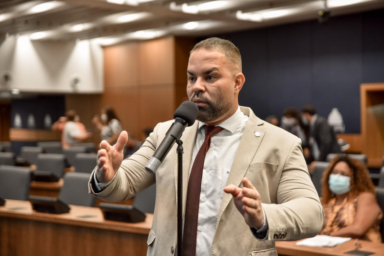 Deputado cobra urgência no pagamento de salários dos trabalhadores da saúde de UPA em Nova Iguaçu, que registra atrasos de até três meses