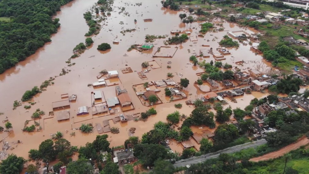Prejuízos causados pelas chuvas no Brasil entre 2017 e 2022 ultrapassam R$ 55,5 bilhões, revela a Confederação Nacional de Municípios