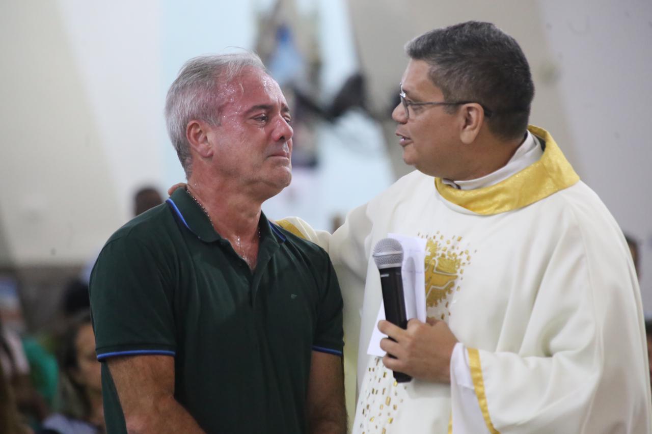 Emoção marca a Missa de Ação de Graças do Dr. Henrique Paes