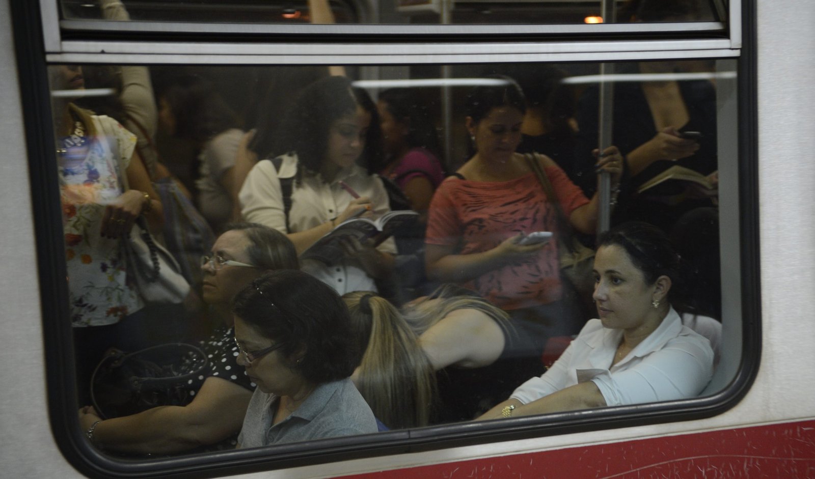 Transportes públicos deverão ter campanha contra abuso sexual