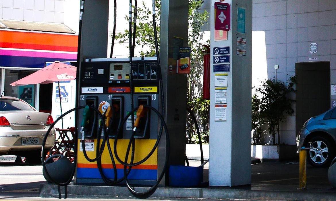 Novo preço da gasolina é o mais alto registrado pela ANP