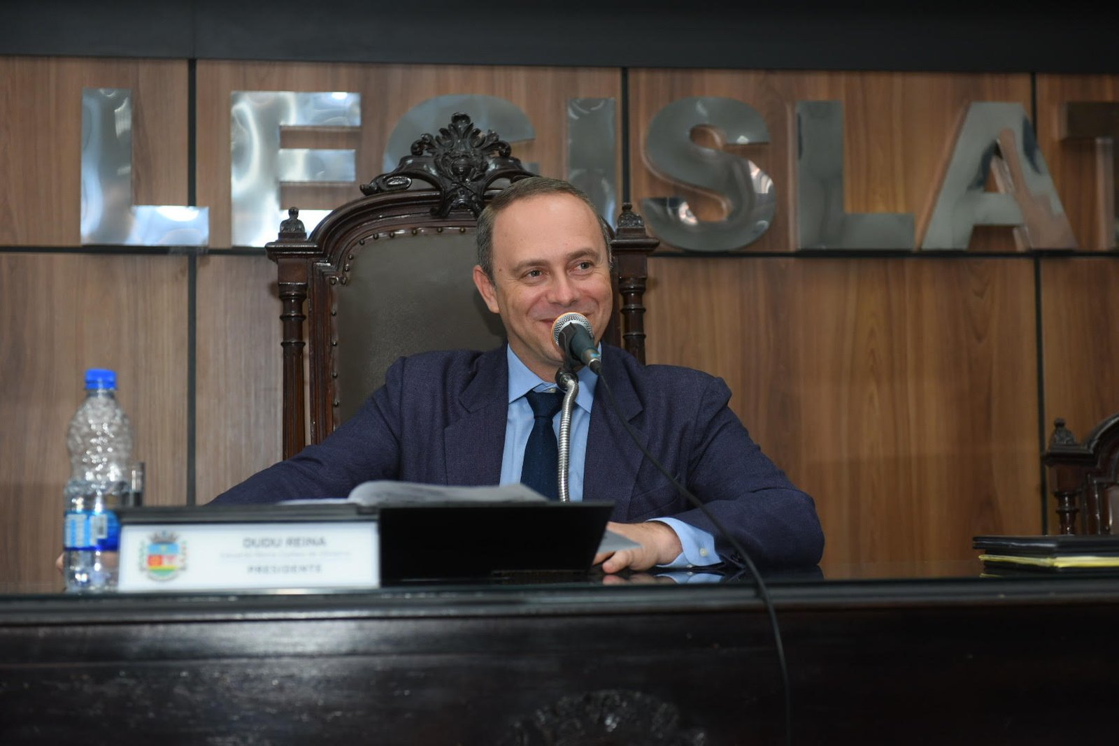 Câmara de Nova Iguaçu anuncia concurso para compor quadros da Casa