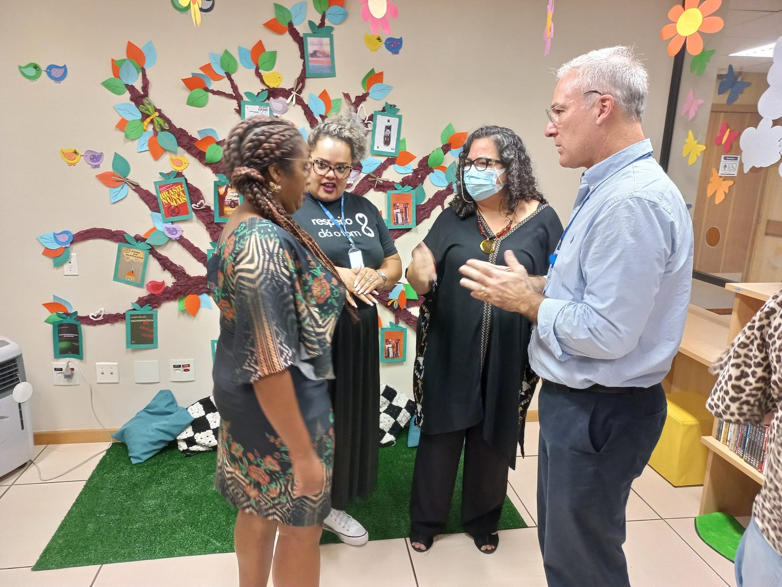 Águas do Rio estimula doação de livros no Fórum de Mesquita