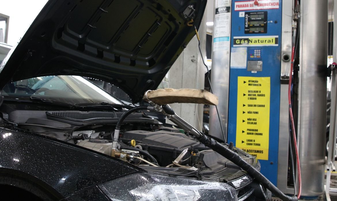 Ipem faz alerta sobre uso de GNV em automóveis