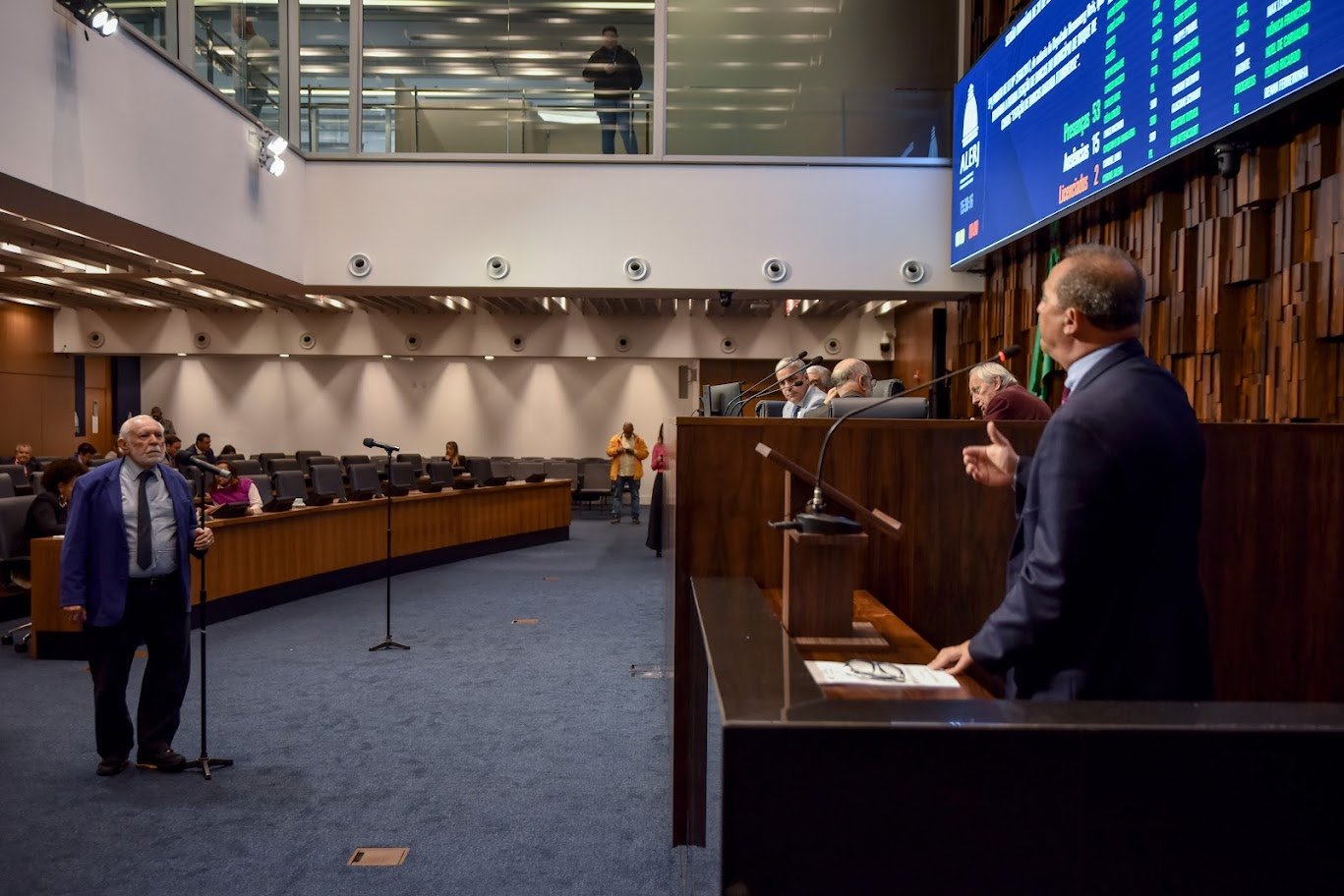 Projeto estabelece investigação prioritária para crimes contra pessoas com deficiência nas redes sociais