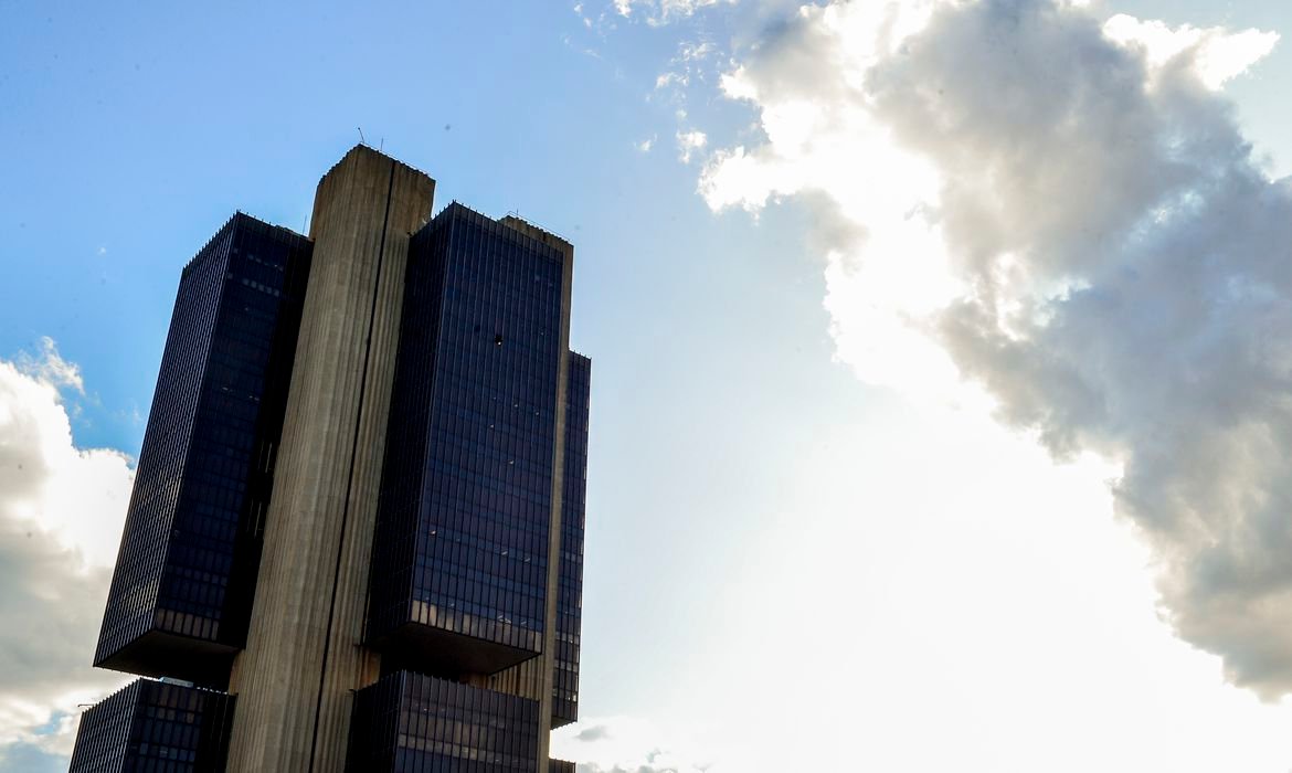 Atividade econômica tem alta de 1,17% em julho, diz Banco Central