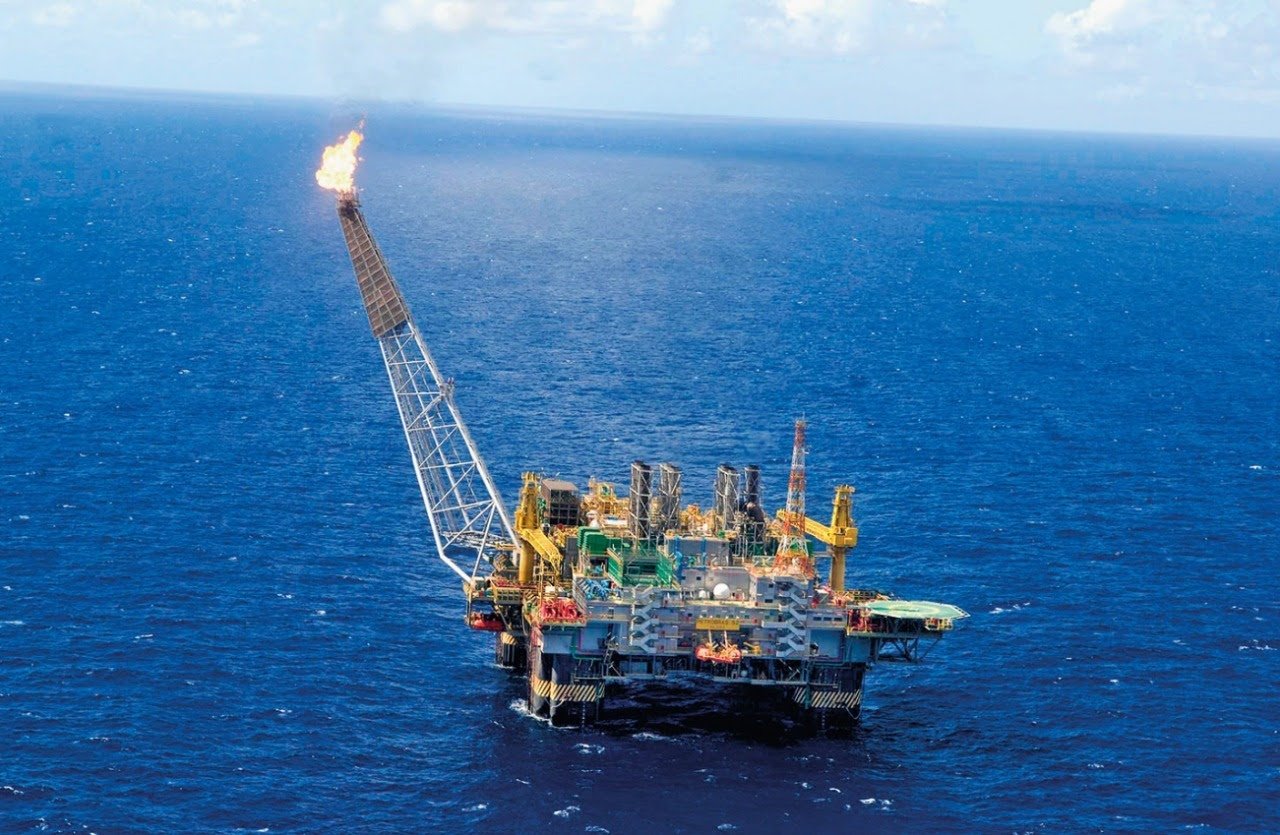 Programa de desenvolvimento de áreas produtoras de petróleo será implementado no Rio, determina lei aprovada pela Alerj