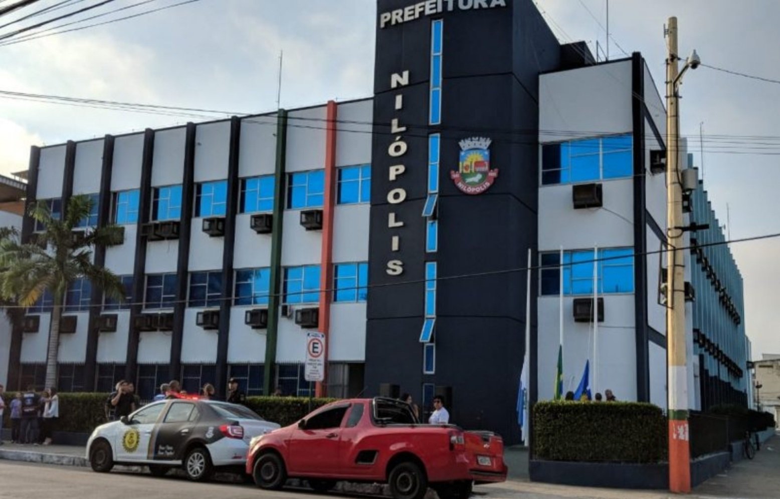 Prefeitura de Nilópolis esconde contrato da gasolina