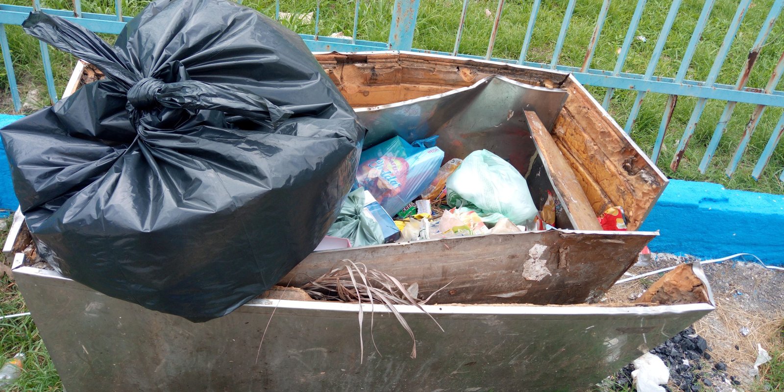 Prefeitura de Itaguaí deixa auxiliares da Educação sem auxílio insalubridade