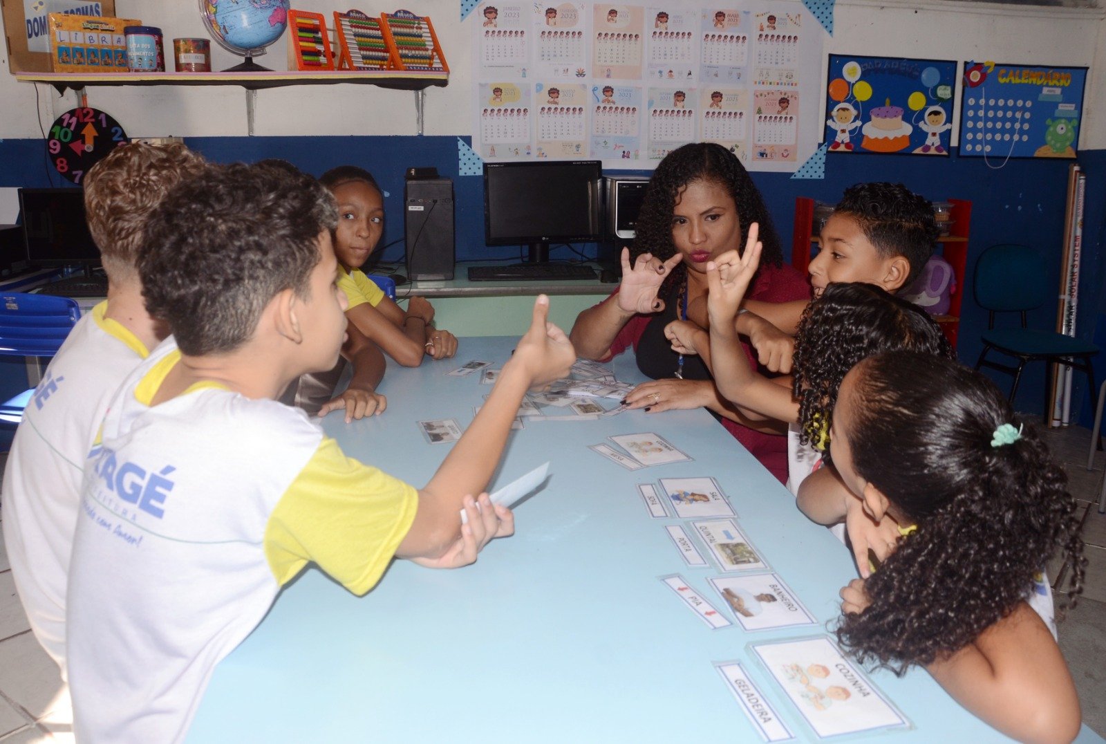 Magé é referência em alfabetização e letramento de alunos surdos