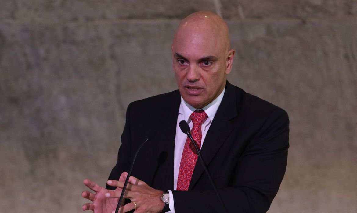 Moraes espera que redes sociais adotem ações contra desinformação