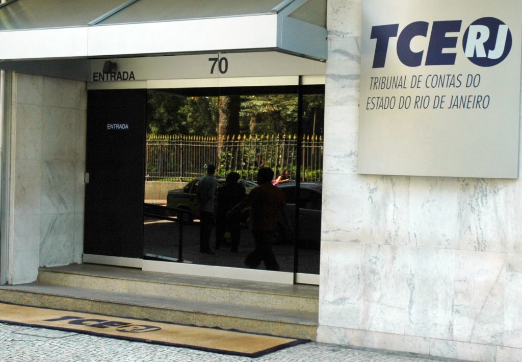 TCE diz que inclusão digital nas escolas do Rio de Janeiro é insuficiente