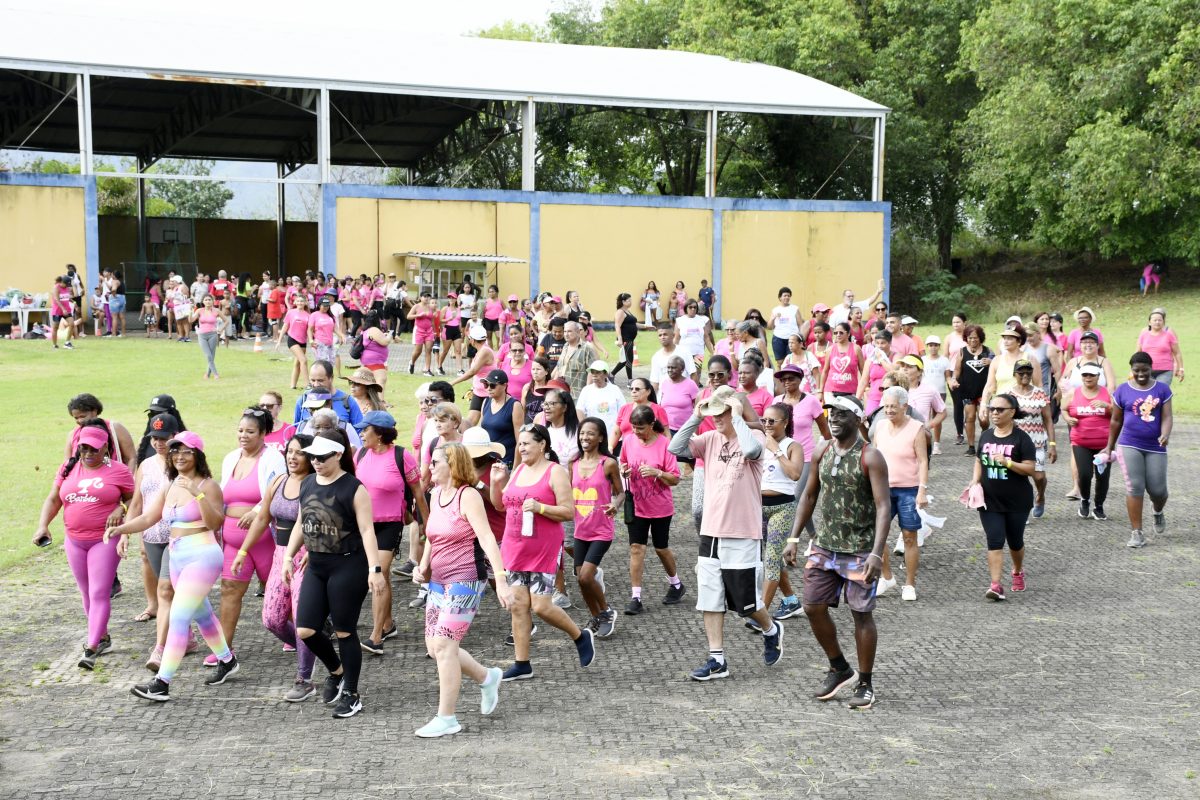  ‘Ginástica nos Bairros’ reúne mais de mil alunos em Nova Iguaçu